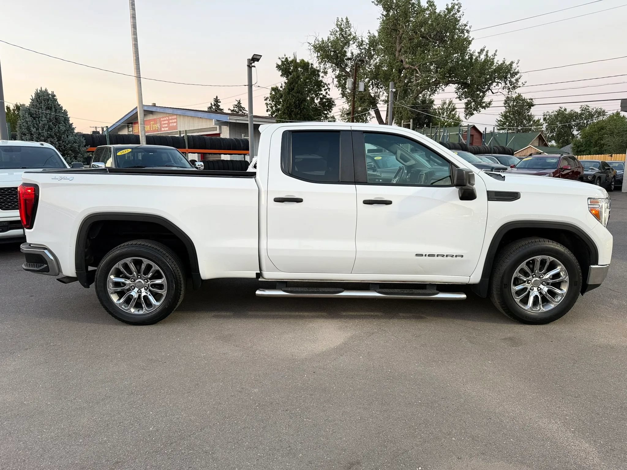 Used 2022 GMC Sierra 1500 Pro w/ Sierra Value Package AWD/4WD image 10
