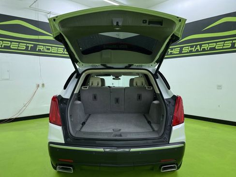 Used 2017 Cadillac XT5 Luxury w/ Driver Awareness Package image 9