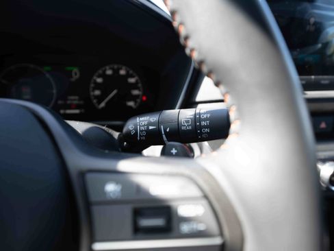 Used 2025 Honda CR-V Sport image 14