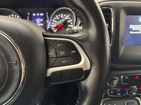 Certified 2019 Jeep Compass Latitude image 24