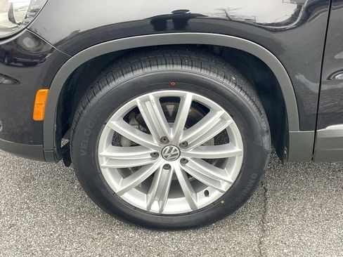 Used 2016 Volkswagen Tiguan SE image 9