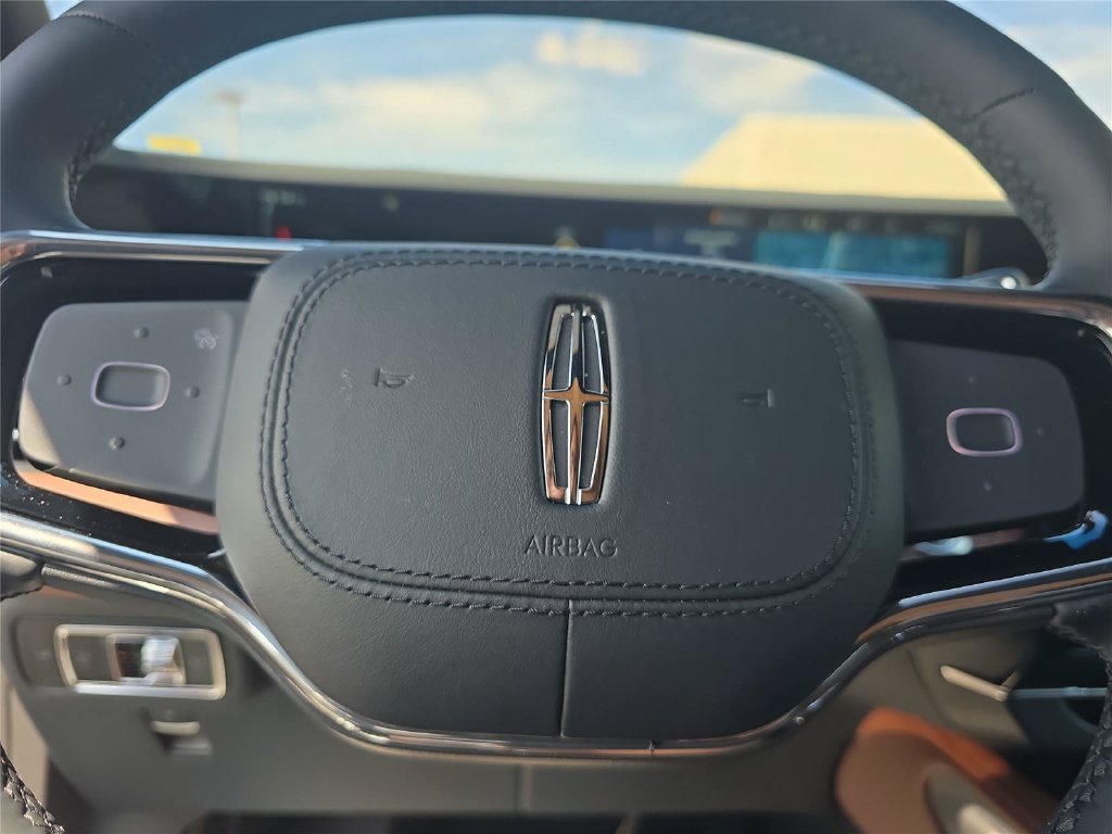 New 2026 Lincoln Nautilus Reserve AWD/4WD image 16