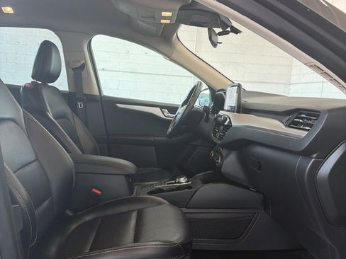 Used 2020 Ford Escape SEL image 32