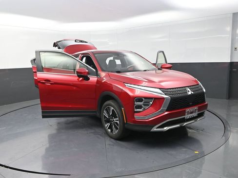 Used 2023 Mitsubishi Eclipse Cross SE image 29