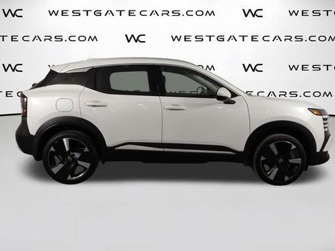 Used 2025 Nissan Kicks SR FWD image 43