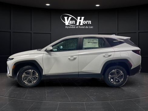 New 2026 Hyundai Tucson Blue SE w/ Tow & Go Package AWD/4WD image 4