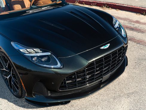 Used 2025 Aston Martin DB12 Convertible RWD image 11
