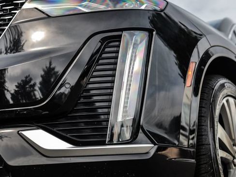 Used 2023 Cadillac XT6 Premium Luxury AWD/4WD image 11
