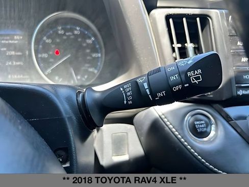 Used 2018 Toyota RAV4 XLE AWD/4WD image 27