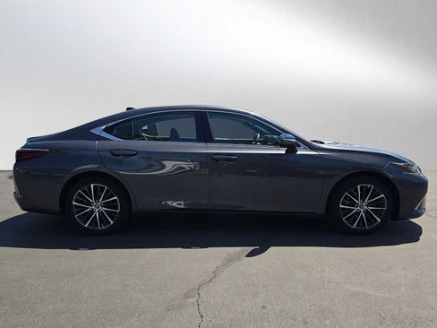 Used 2022 Lexus ES 350 w/ Premium Package FWD image 2