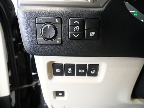 Certified 2023 Lexus GX 460 Premium w/ Premium Plus Package AWD/4WD image 14