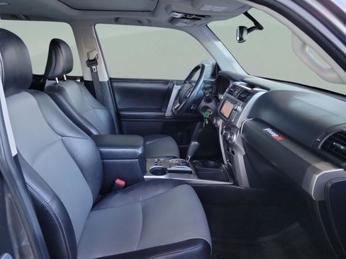 Used 2015 Toyota 4Runner Limited image 7