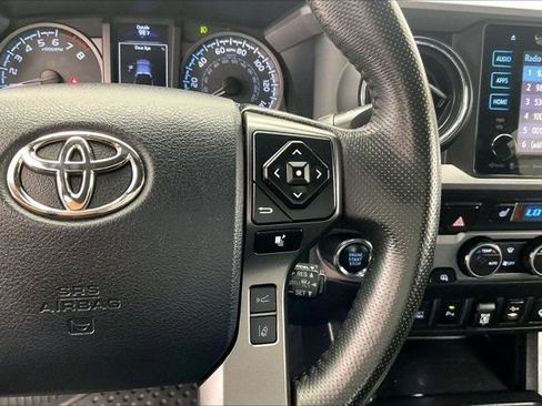 Used 2019 Toyota Tacoma TRD Off-Road w/ TRD Premium Off Road Package AWD/4WD image 22
