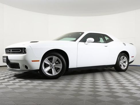 Certified 2023 Dodge Challenger SXT image 1