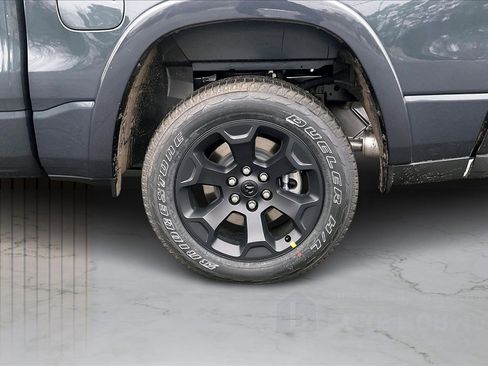 New 2026 RAM 1500 4x4 Crew Cab image 34
