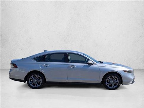 Used 2023 Honda Accord EX image 4