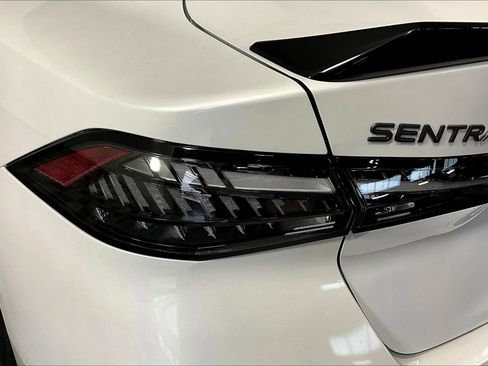 New 2026 Nissan Sentra SR FWD image 15