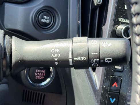 Used 2025 Subaru Forester Limited image 21