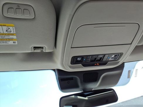 Used 2025 Ford Expedition Active image 19