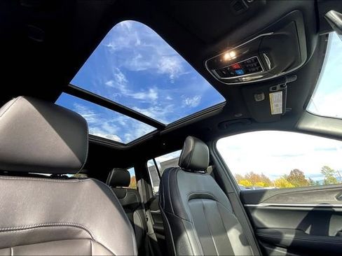 New 2025 Jeep Grand Cherokee Limited w/ Black Appearance Package image 26