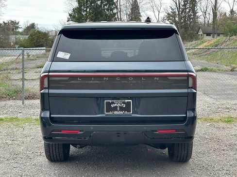 New 2025 Lincoln Navigator Reserve AWD/4WD image 5