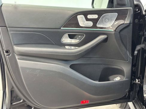 Used 2020 Mercedes-Benz GLS 450 4MATIC image 11