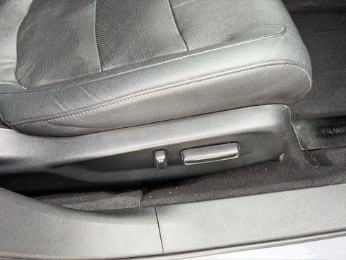 Used 2020 Honda Accord Touring image 37