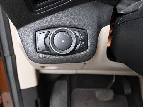 Used 2017 Ford Escape SE image 29
