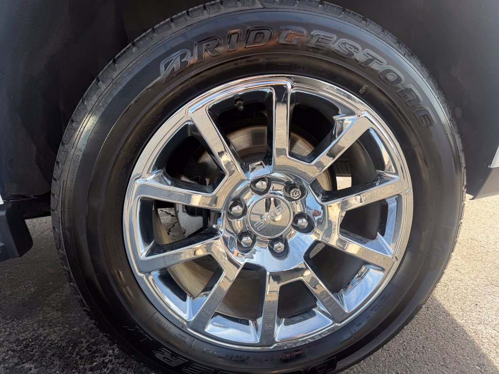 Used 2018 GMC Yukon Denali RWD image 13