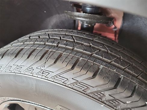 New 2025 Chevrolet Blazer LT w/ Midnight/Sport Edition image 32