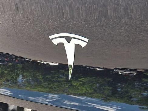 Used 2021 Tesla Model Y Long Range AWD/4WD image 35
