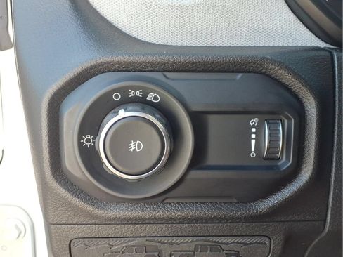 Used 2024 Jeep Wrangler Unlimited Sport AWD/4WD image 18