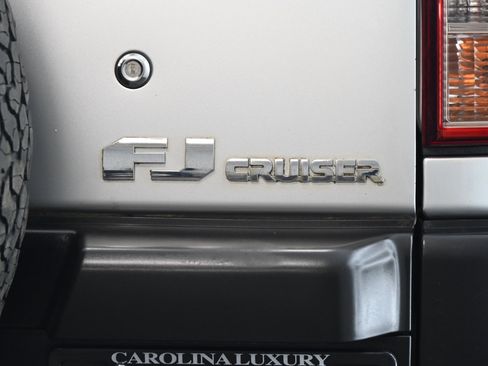 Used 2007 Toyota FJ Cruiser 4WD image 13