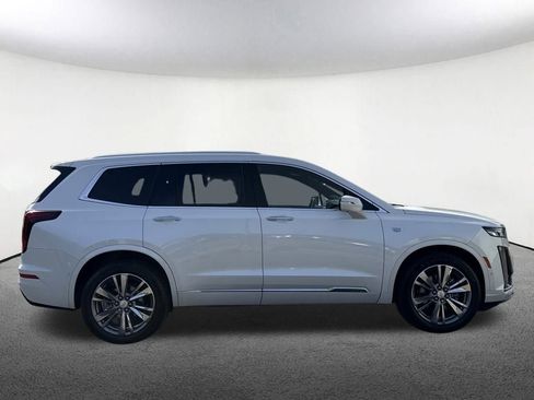 Certified 2022 Cadillac XT6 Premium Luxury w/ Technology Package image 10