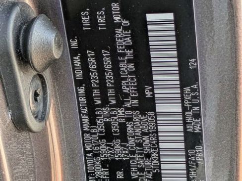 Used 2024 Toyota Sienna LE image 34