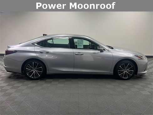 Certified 2025 Lexus ES 350 w/ Premium Package image 4