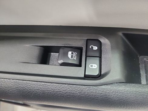 Used 2022 Jeep Compass Limited image 23