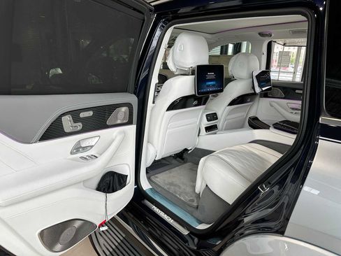New 2025 Mercedes-Benz Maybach GLS 600 4MATIC image 19