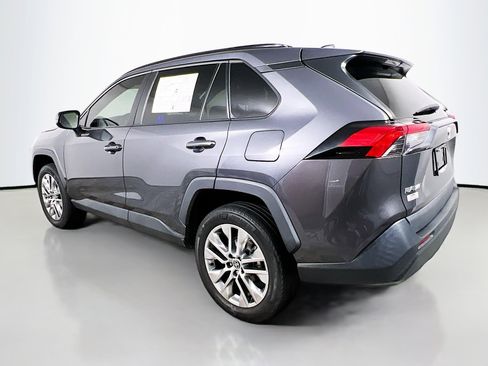 Used 2023 Toyota RAV4 XLE Premium image 8