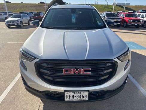 Used 2021 GMC Terrain SLE w/ Driver Convenience Package image 8