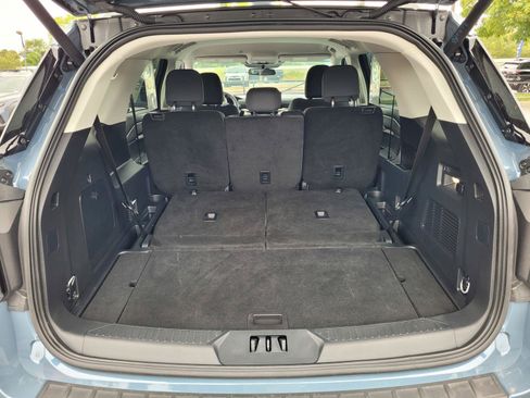 Used 2025 Ford Explorer Active RWD image 35