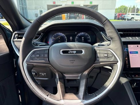 New 2026 Jeep Grand Cherokee L Limited w/ Limited Altitude Package AWD/4WD image 21