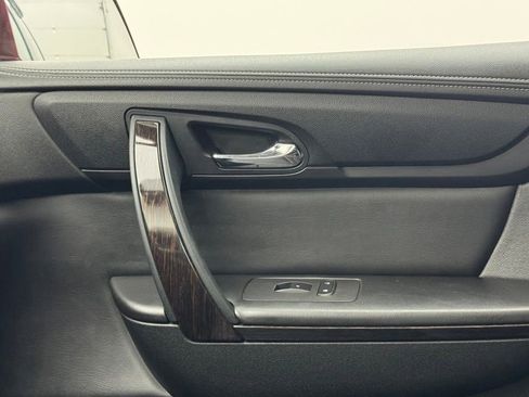Used 2015 Chevrolet Traverse LTZ AWD/4WD image 40