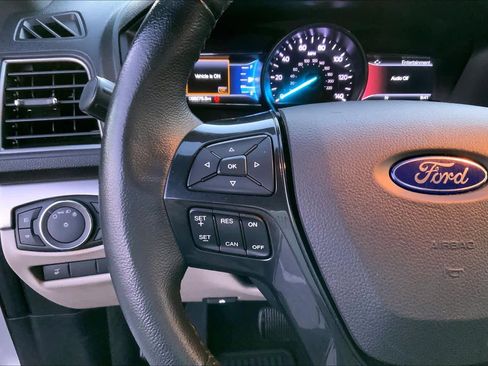 Used 2018 Ford Explorer XLT w/ Equipment Group 202A image 23