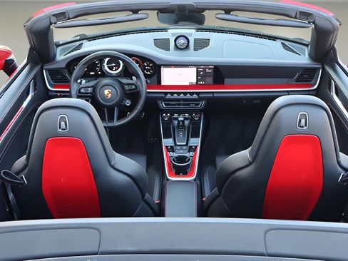 Used 2021 Porsche 911 Carrera image 16