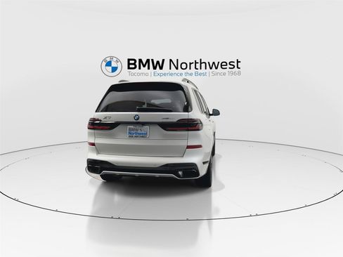 New 2026 BMW X7 xDrive40i w/ M Sport Package image 2