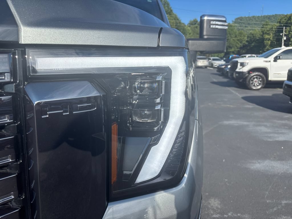 Used 2024 GMC Sierra 2500 Denali Ultimate w/ Max Trailering Package AWD/4WD image 9