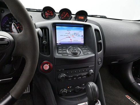 Used 2017 Nissan 370Z NISMO image 20