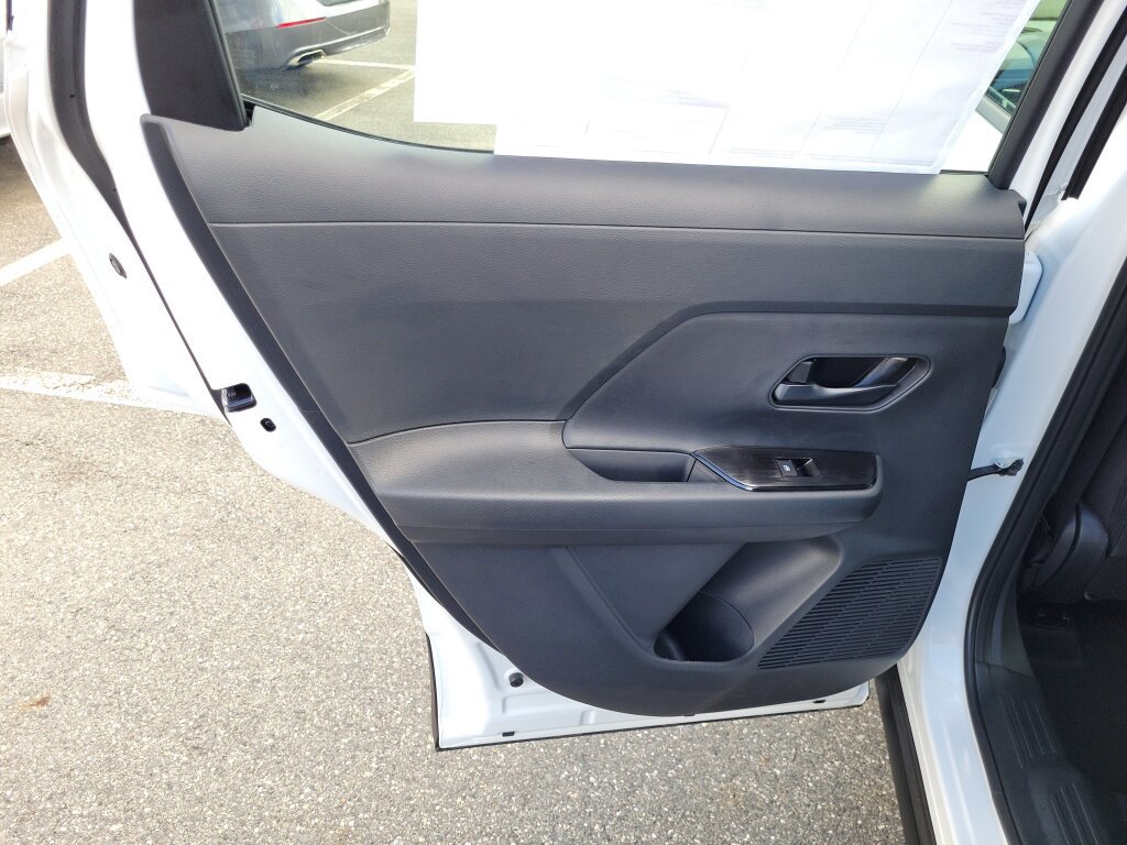 New 2027 Nissan Kicks S FWD image 13