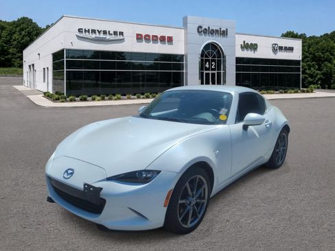 Used 2019 MAZDA MX-5 Miata RF Grand Touring RWD image 2